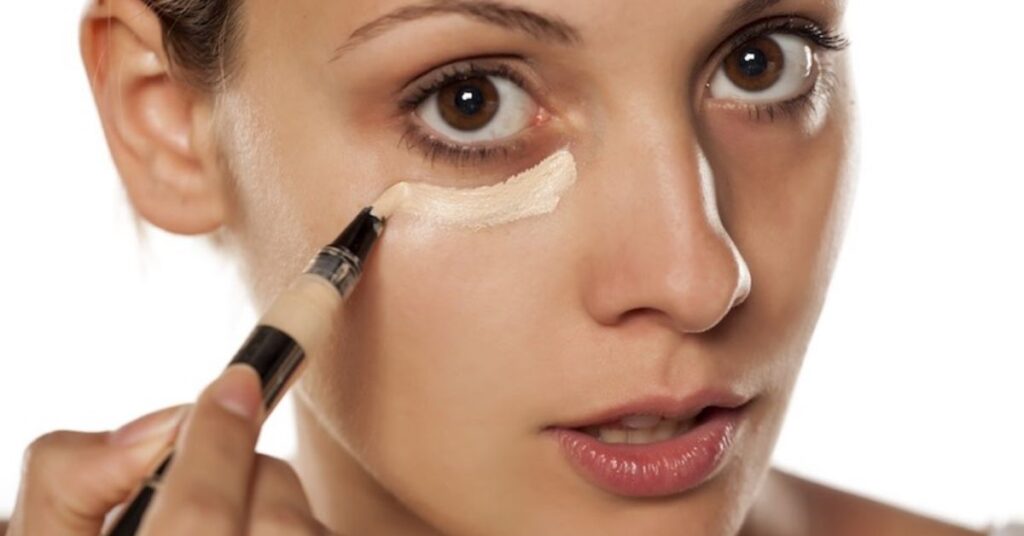 15 Best Cream for Removing Dark Circles Under Eyes