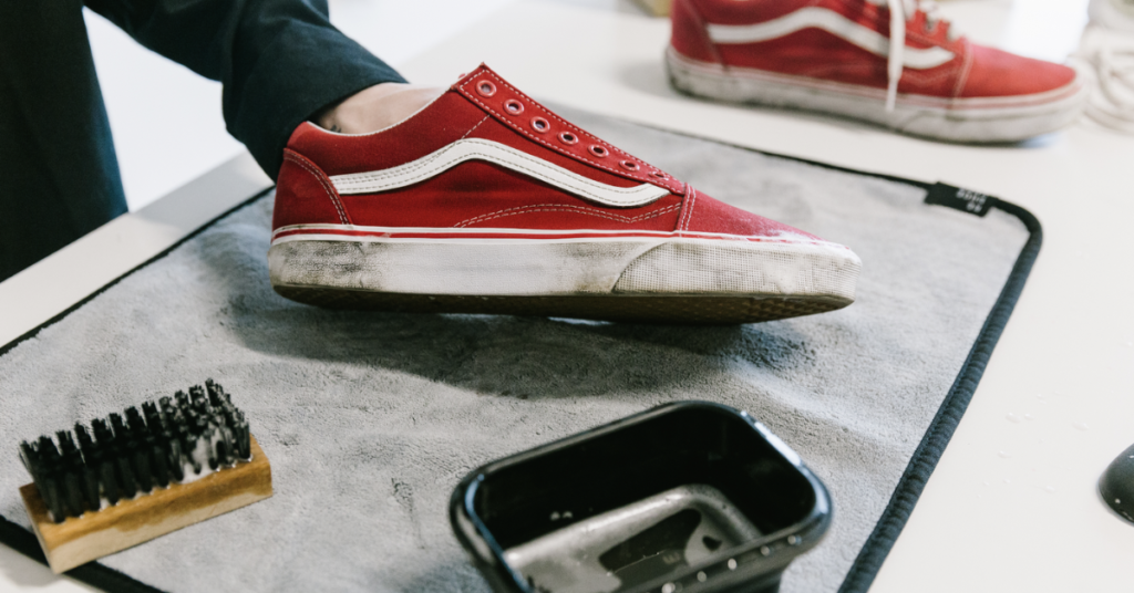 How To Clean Canvas Sneakers A Guide For Beginners